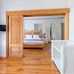 Elixir Hotel